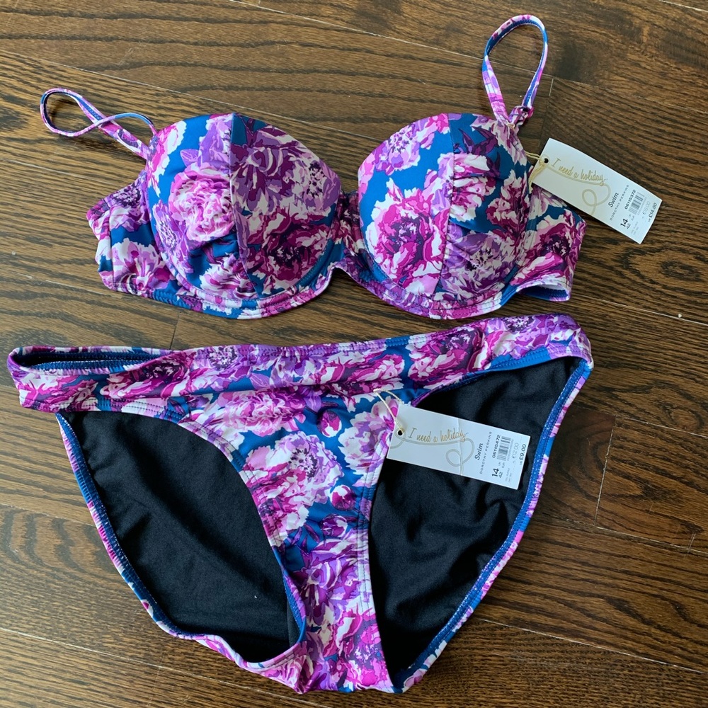 Never worn Dorothy Perkins Swim Suit